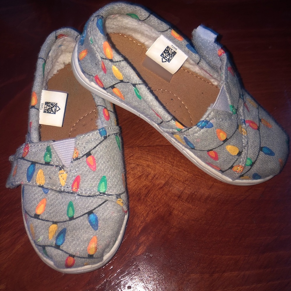 Little girl Toms